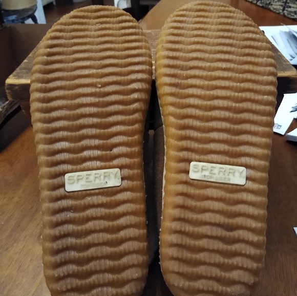 Women's Sperry size 6 slippers - Picture 4 of 5